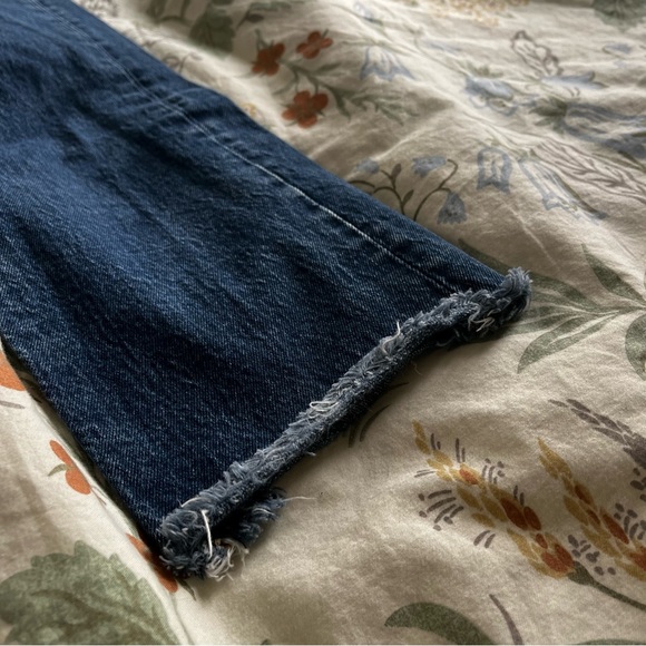 Levi's Wedgie Straight Cropped Jeans - Picture 4 of 5